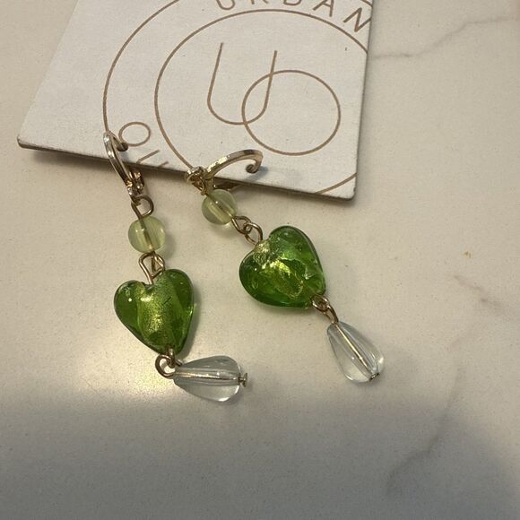 Urban Outfitters Lot of 8 Pairs GoldTone, Butterfly, Heart, Flowers Earrings NWT - Picture 8 of 9